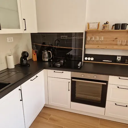 Apartment Jakne